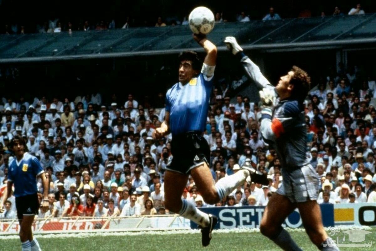 مارادونا با لباس تیم محبوبش