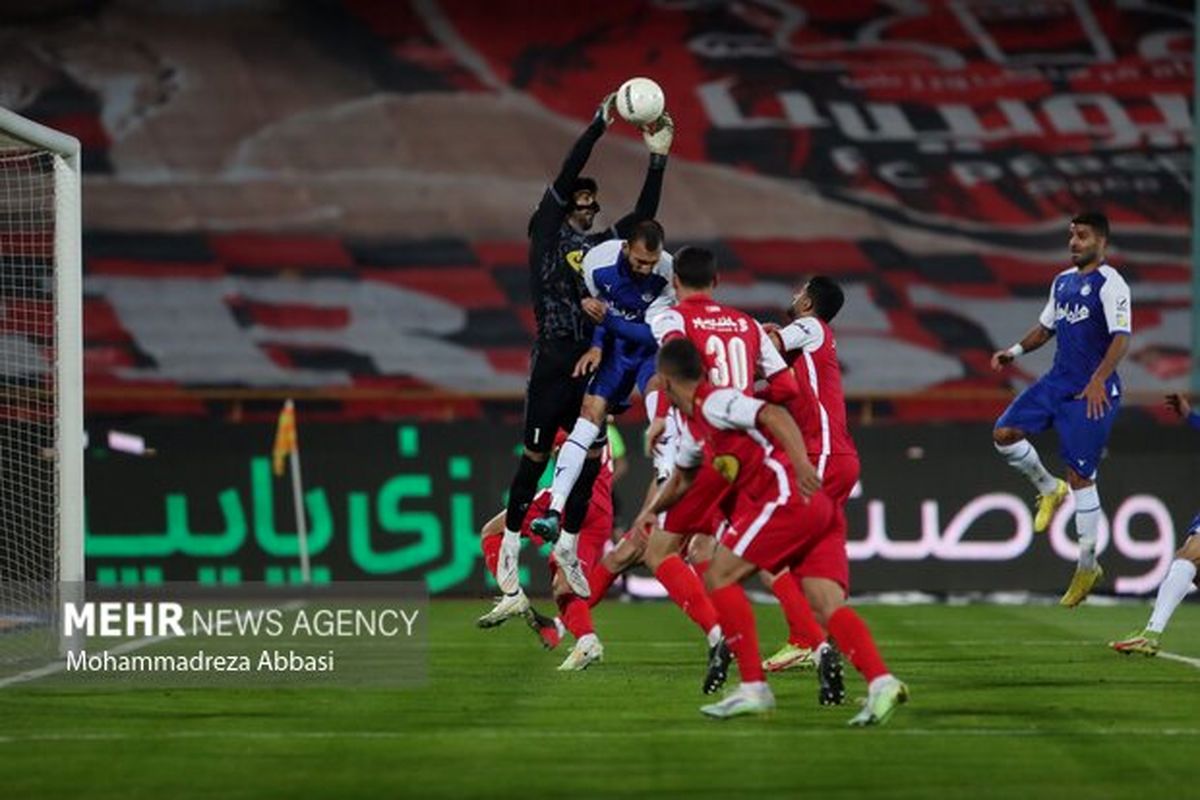 تساوی سرخابی ها در نیمه اول شهرآورد