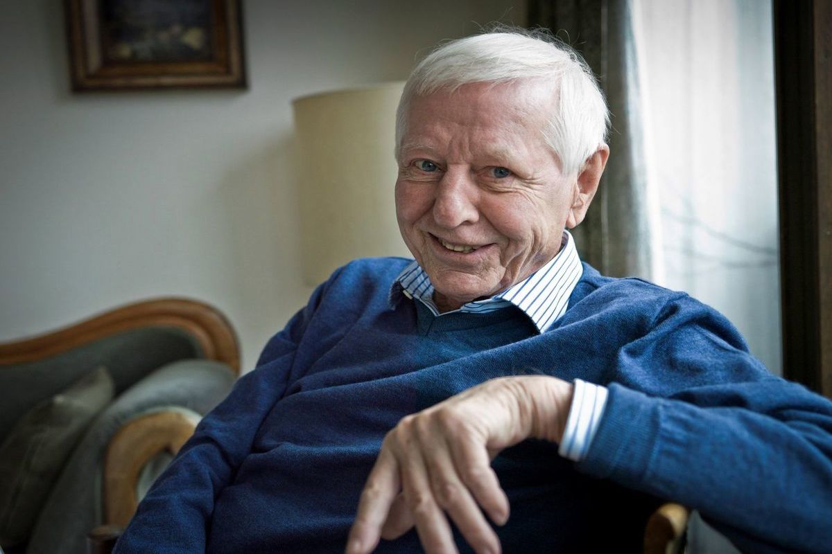 نویسنده بزرگ جهان در گذشت