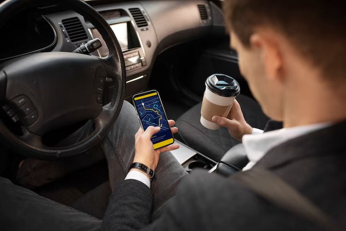 بررسی عوامل موثر بر رضایت مشتریان از تاکسی های آنلاین