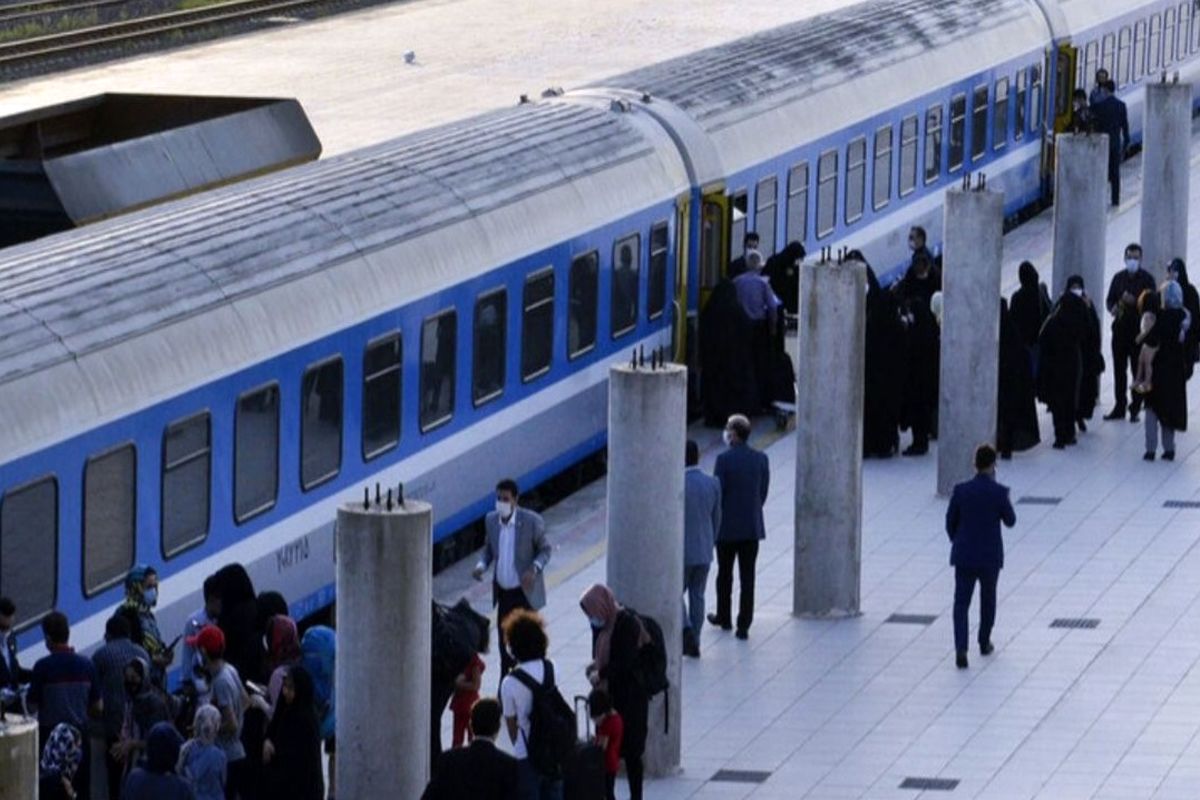 بلیت قطار بهمن ماه را از این تاریخ بخرید / اعلام شرایط فروش بلیت قطار مسافری