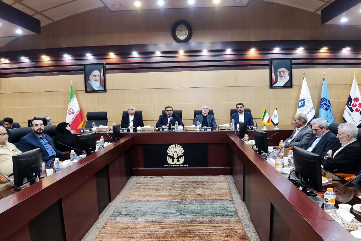 استقبال بی‌نظیر از نخستین نمایشگاه ایران کمیکال / جای خالی برگزاری نمایشگاه صنعت شیمایی با تلاش اتاق تعاون پر شد