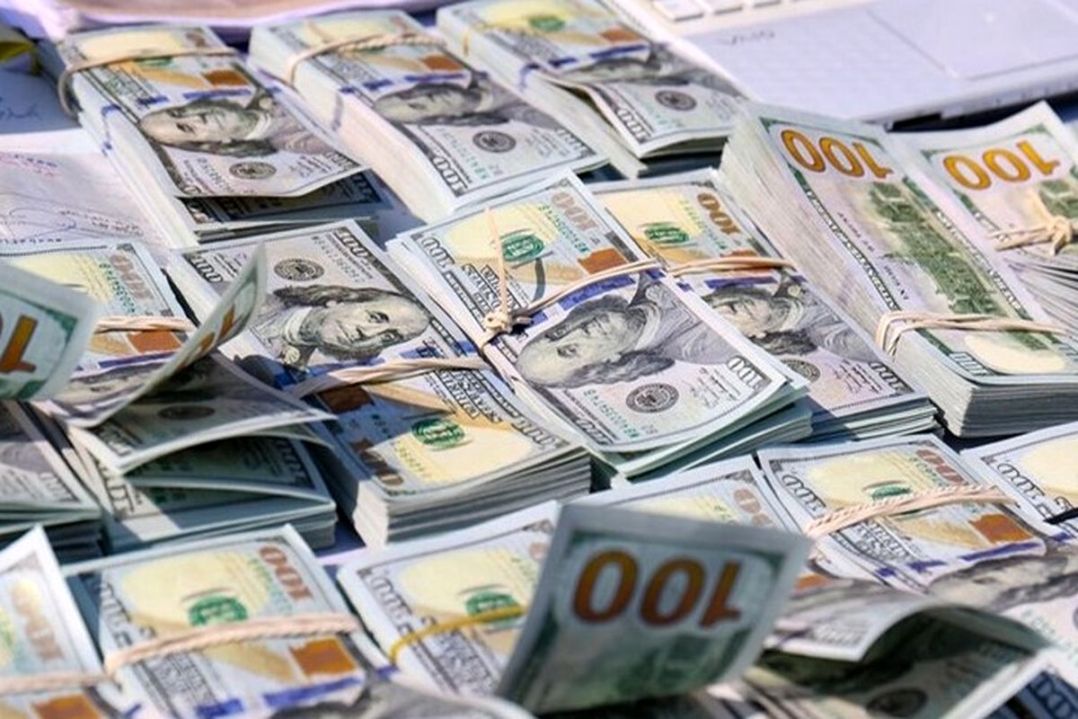 ارسال ۱۵۰ میلیارد دلار به خارج کشور از طریق راه‌های غیرقانونی