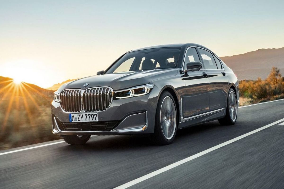 خرید این خودرو از بازار تهران ۲۰ میلیارد پول می خواهد!