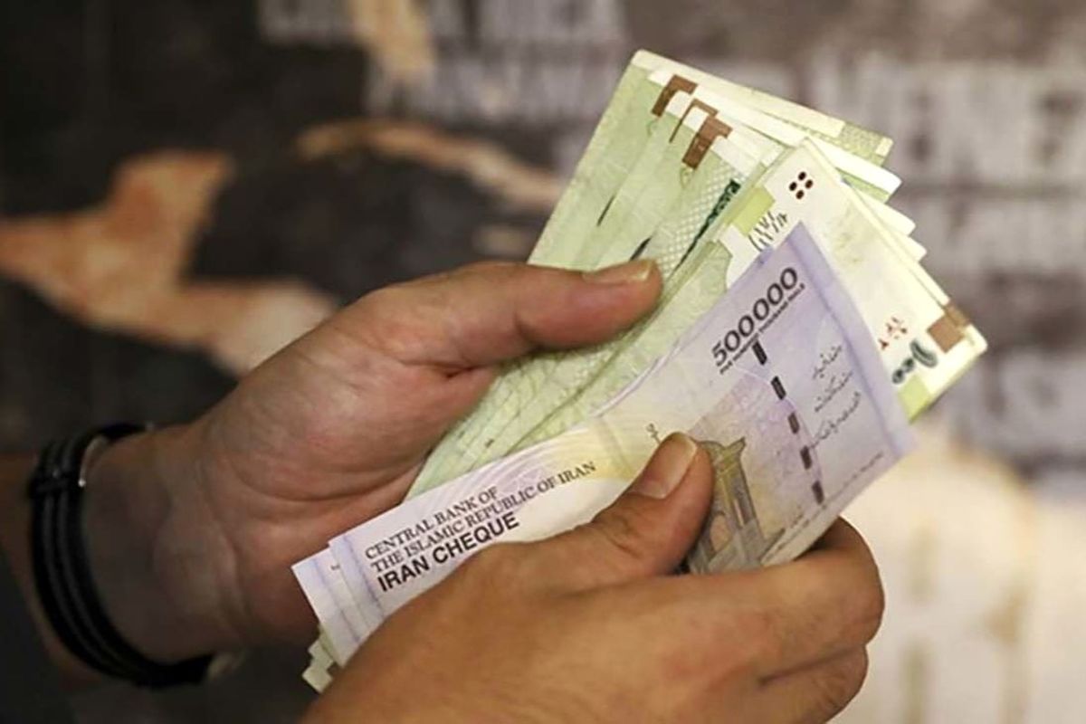 زمان احتمالی واریز عیدی بازنشستگان / بازنشستگان تامین اجتماعی چقدر عیدی می‌گیرند؟