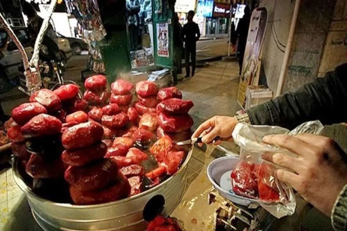 ماجرای حمله ماموران شهرداری به یک لبو فروش / چرا دست فروشان حمایت نمی شوند؟