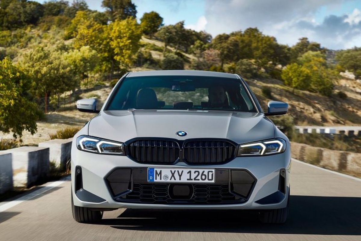 ریزش ۱۰۰ میلیونی قیمت این خودرو جذاب در یک روز