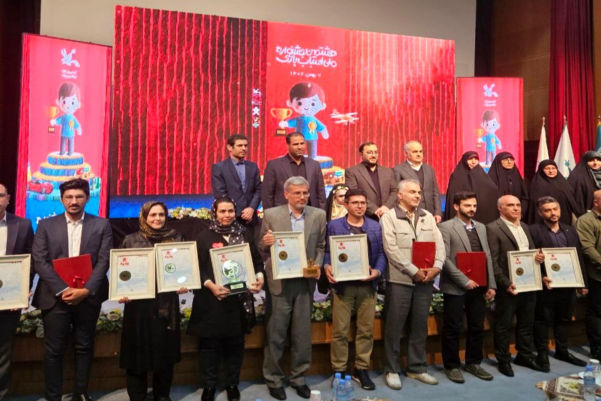 تقدیر از گروه کارآفرینی دانش بنیان و نانوفناور پنتر