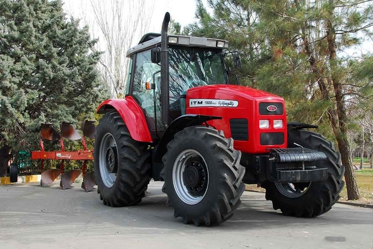 قیمت تراکتور کشاورزی به ۱۷ میلیارد رسید / قیمت جدید تراکتور در بازار