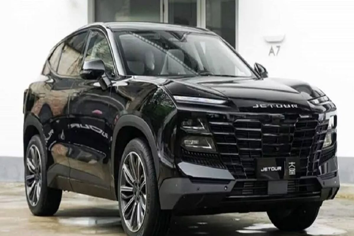 آغاز جنگ قیمت خودروهای هیبریدی / تویوتا کرولا چند؟