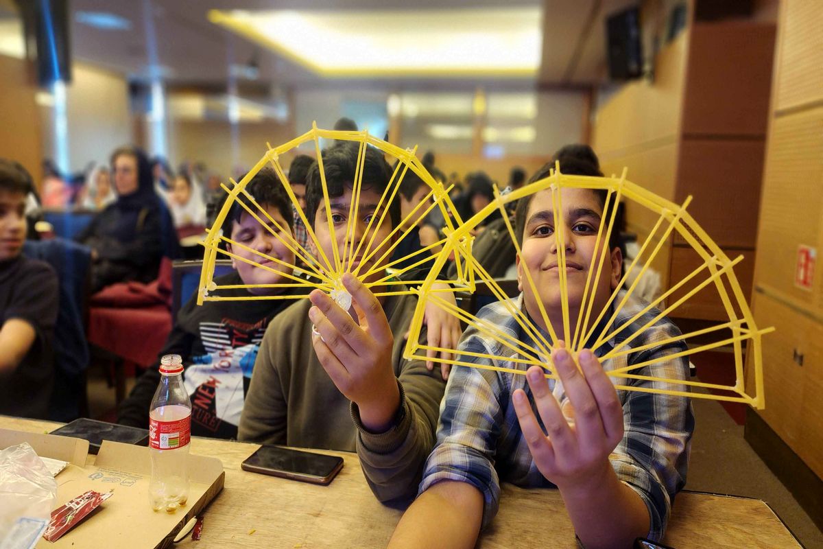 اولین دوره مسابقات پل ماکارونی برج میلاد برگزار شد