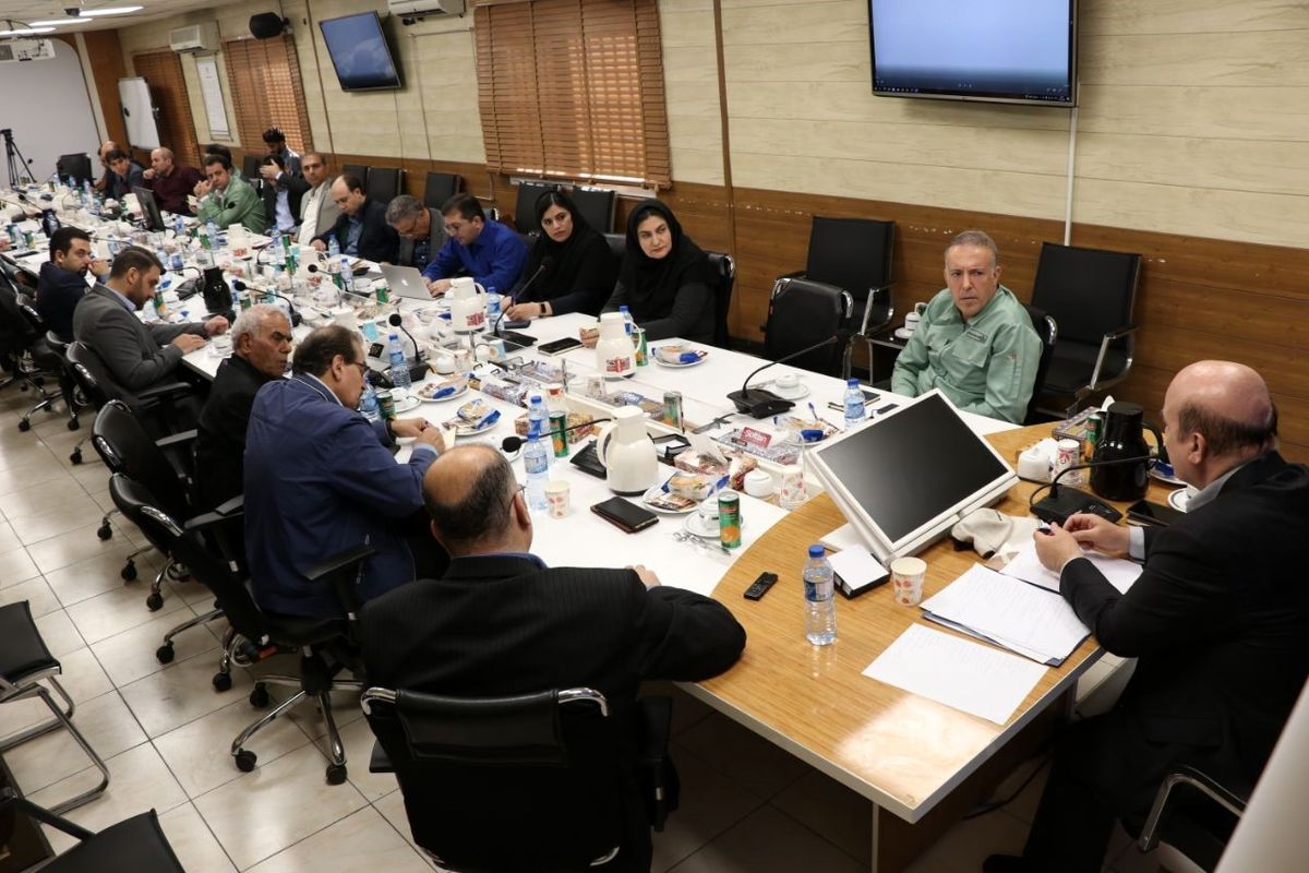 برگزاری جلسه شورای هم اندیشی پژوهش ایمیدرو در فولاد هرمزگان