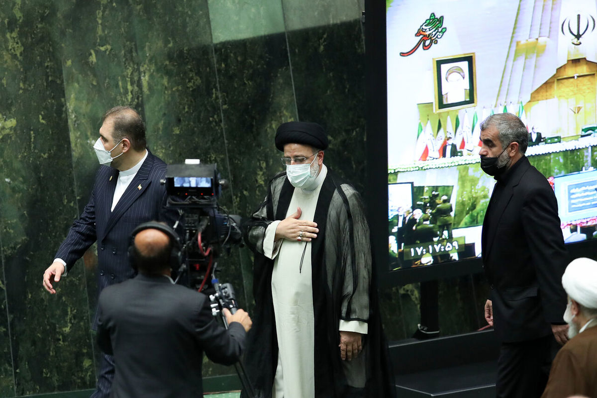 رئیسی وارد مجلس شد