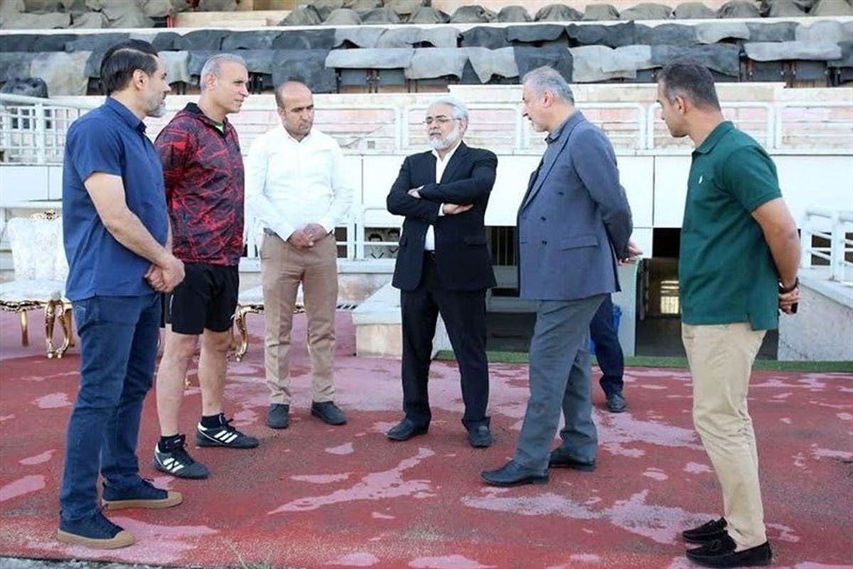 حضور‌ رئیس سازمان خصوصی سازی در تمرین پرسپولیس