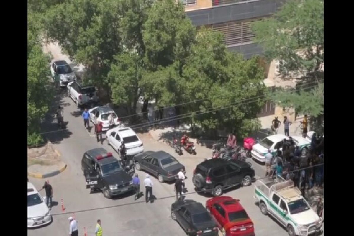 فوری/ درگیری مسلحانه در اهواز قربانی گرفت/ یک مامور پلیس به شهادت رسید