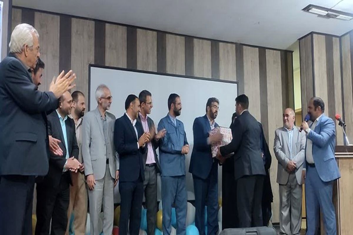 این معلمان جایزه ویژه گرفتند