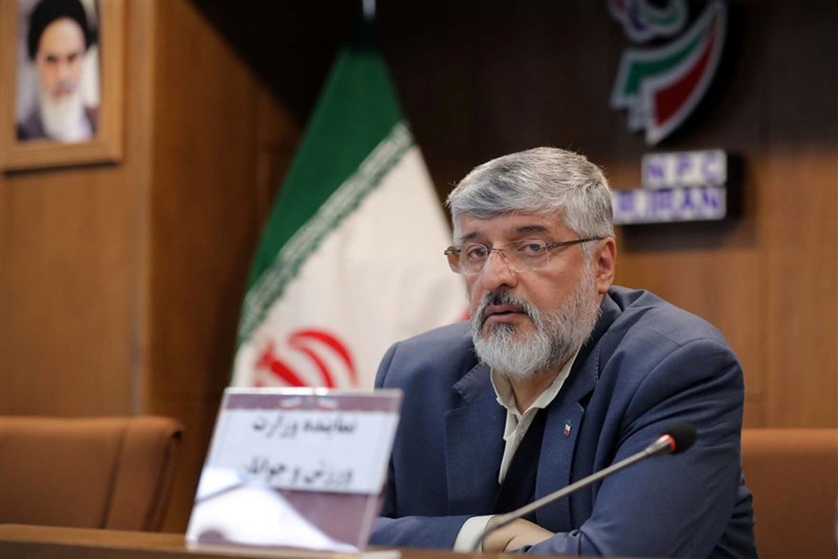 «پولادگر» ادعای وزیرورزش را رد کرد