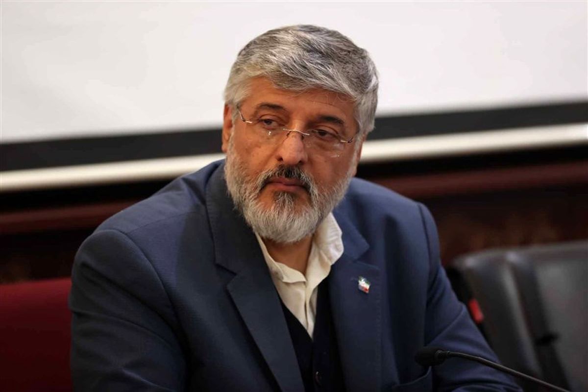 توضیحات پولادگر درباره ۲ ادعای متناقض او و وزیر ورزش