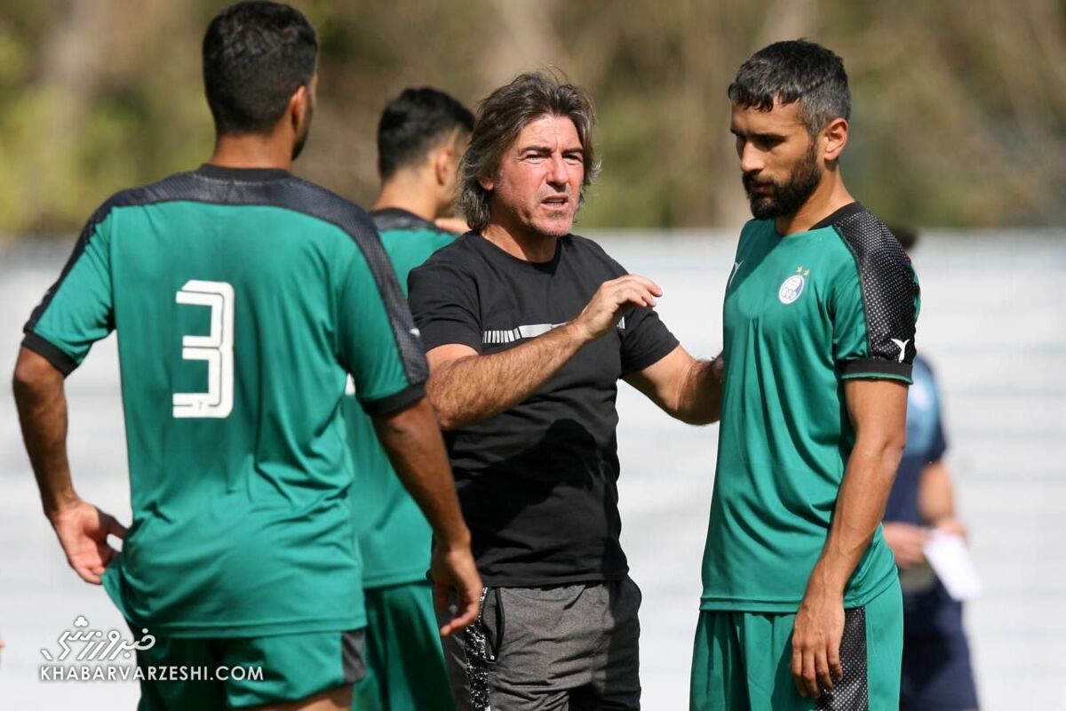 همه مهاجمان استقلال در لیست مازاد ساپینتو