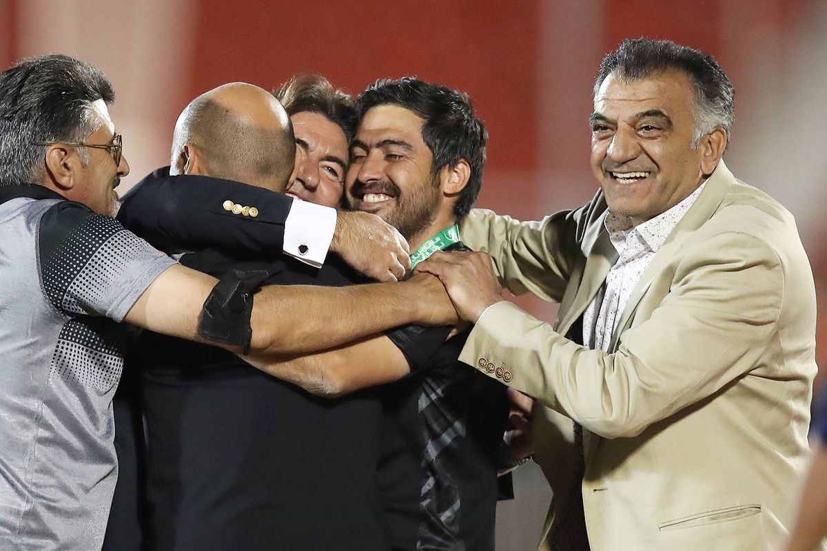 برنامه ساپینتو برای انقلاب روی نیمکت استقلال