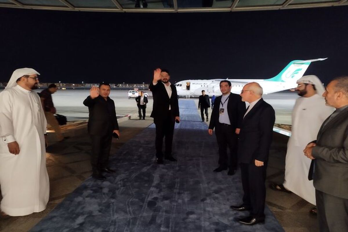 وزیر راه و شهرسازی بامداد امروز به سفر خود به امارات پایان داد
