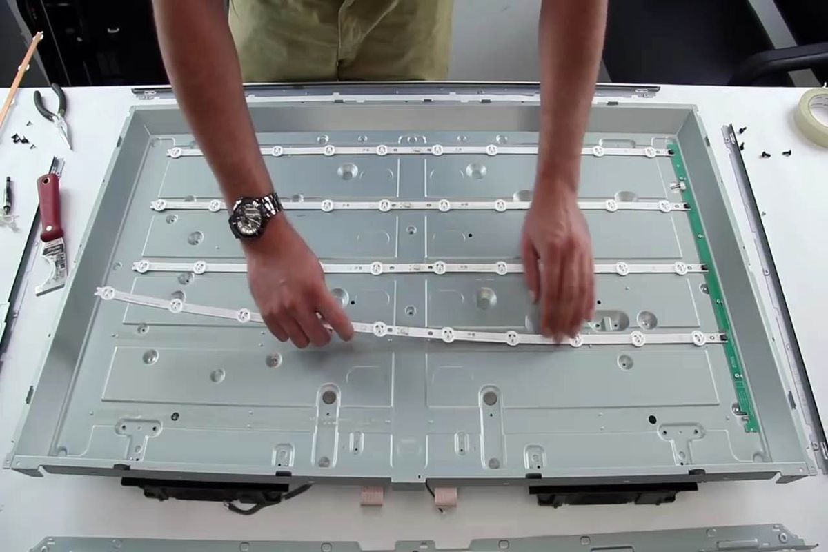 آموزش تعویض بک لایت تلویزیون