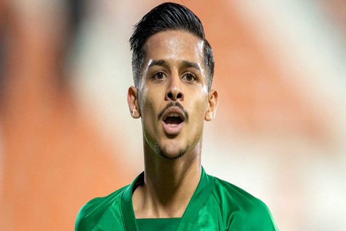 زبان سرخ سر قائدی را به باد داد