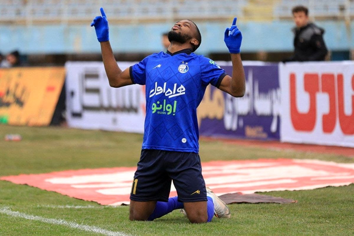 یامگا از یکشنبه تمرین می کند