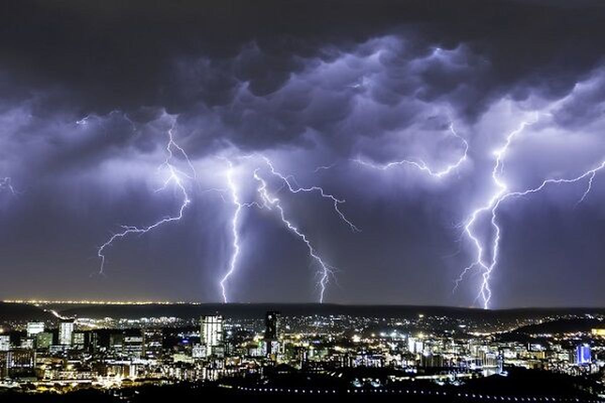 بالا آمدن ناگهانی سطح آب رودخانه‌ها به دنبال رگبار باران