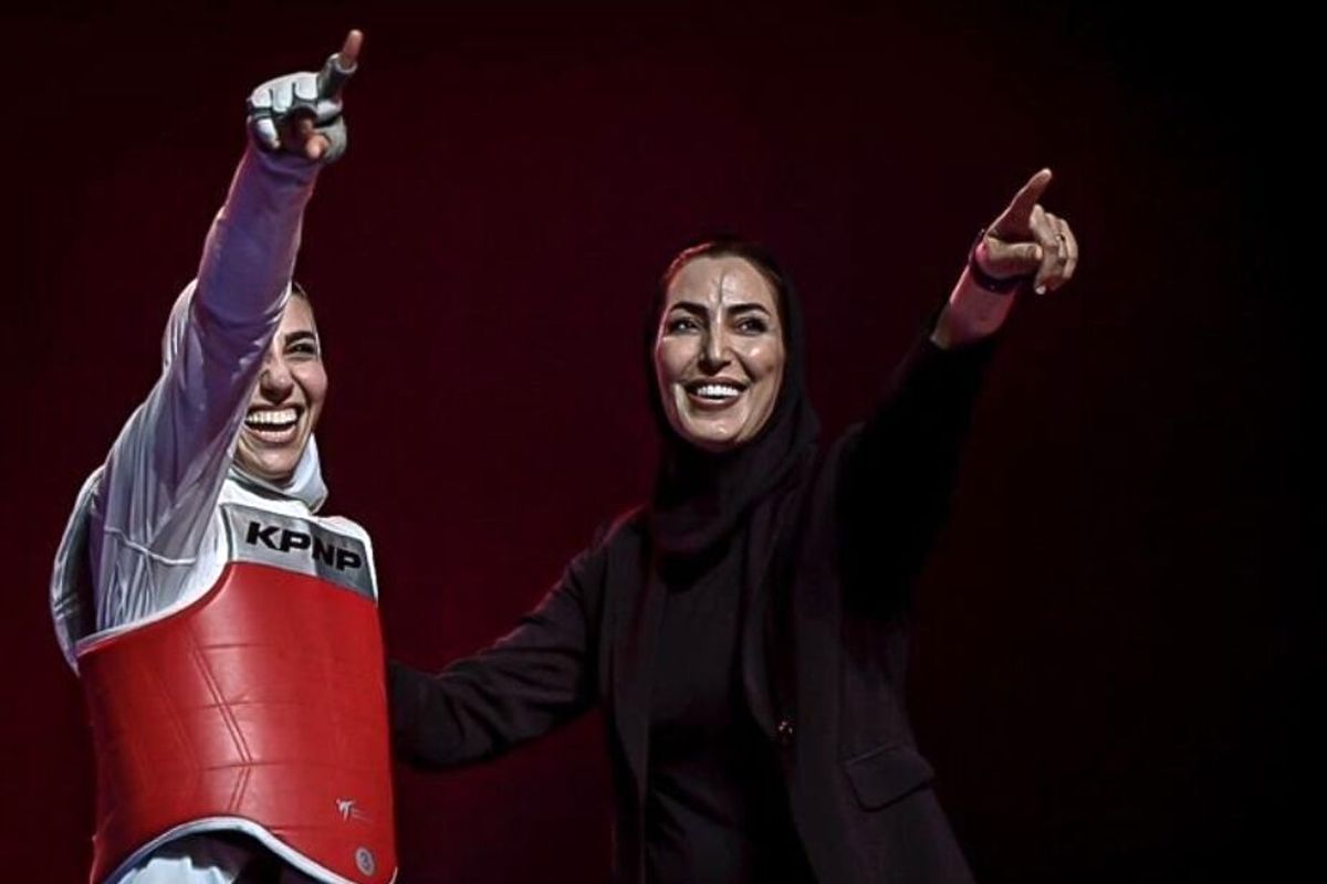 خدا به ما عزت داد که تاریخ‌ساز شویم