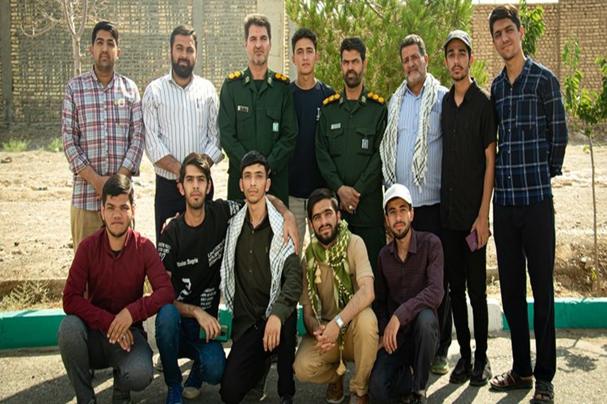 از این معلمان و فرهنگیان یاد بگیرید + عکس