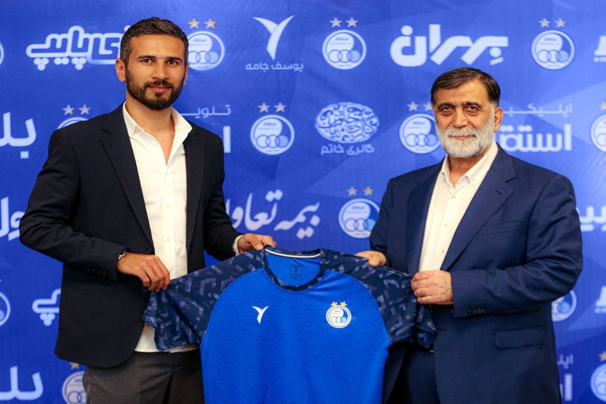 مهاجم استقلال در خط پایان؟