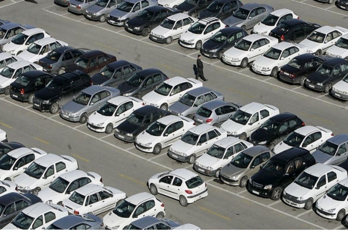 تخت گاز خودرو در جاده ارزانی