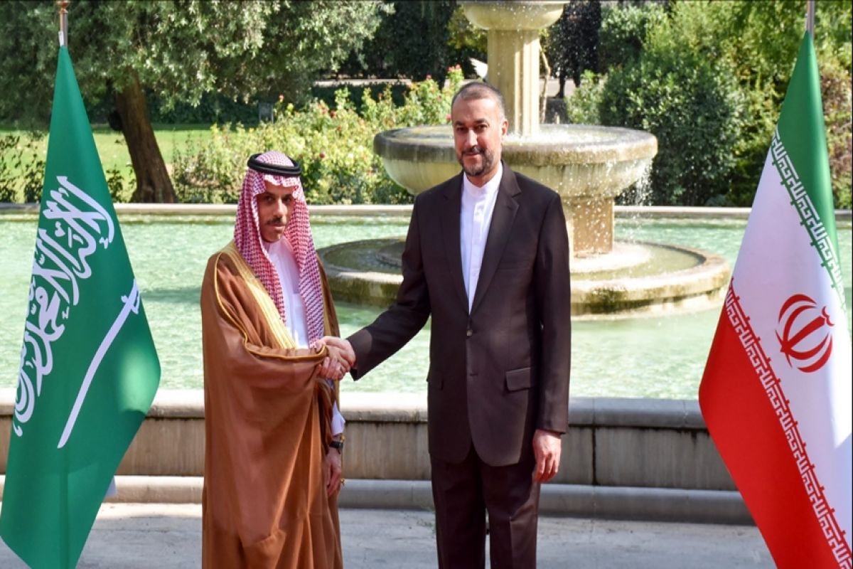 واکنش رسانه های عبری به حضور مقام سعودی در تهران