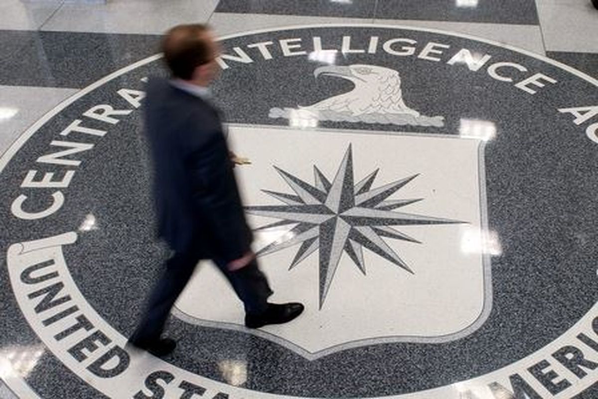 اعتراف مقام امنیتی به همکاری با ۴۰۰ خبرنگار