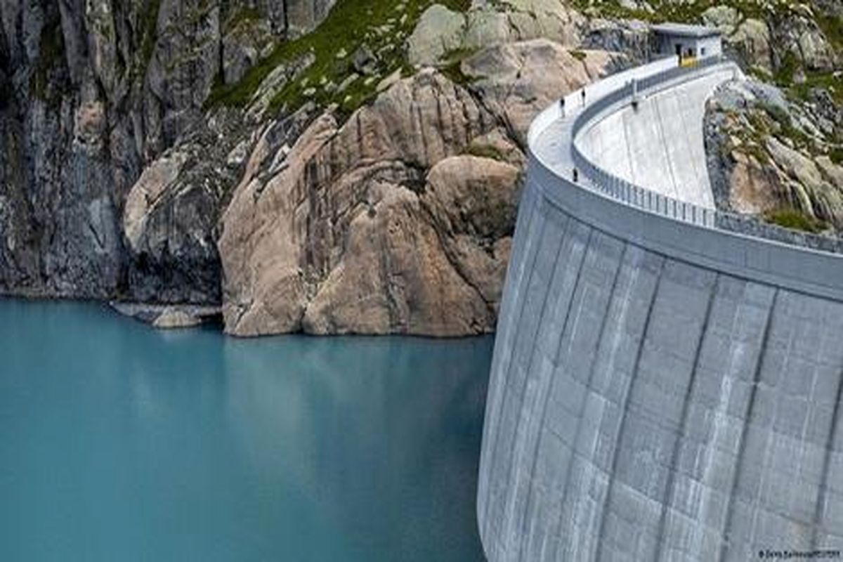 عملیات جنون‌ آمیز نجات تلفن همراه در هند