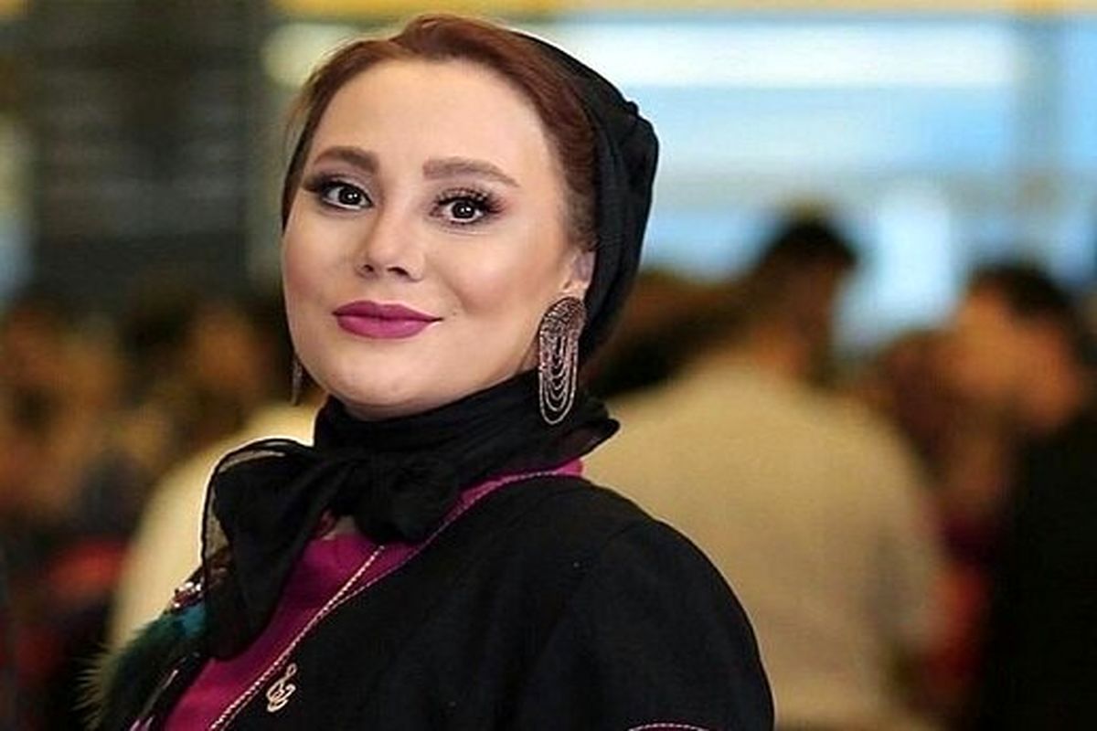 حضور عجیب یک بازیگر خانم در تبلیغات ماهواره ای