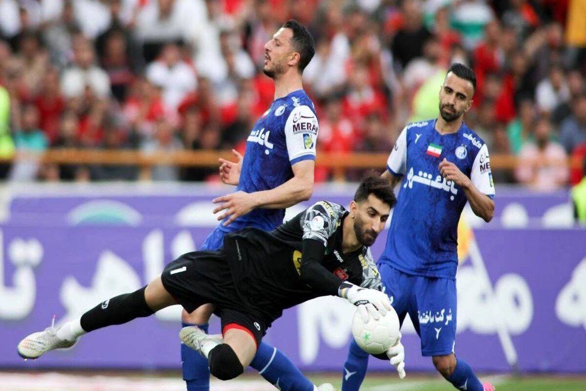 بیرانوند برای رفتن به استقلال چک گرفت؟