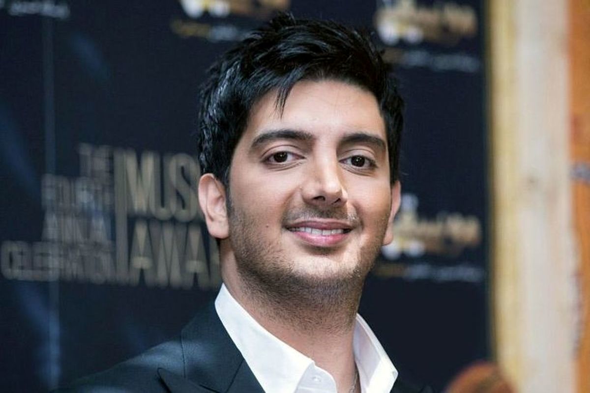 عکسی منشوری از فرزاد فرزین