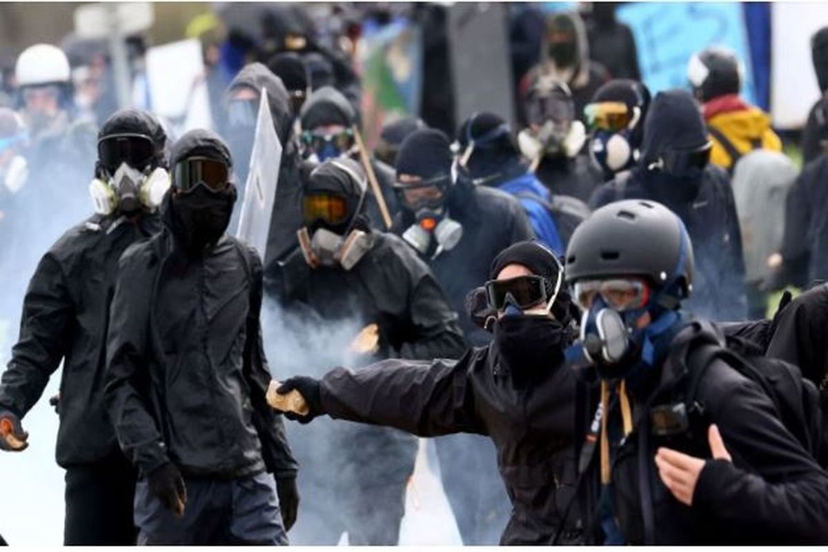 زندان های فرانسه دیگر جا ندارد!