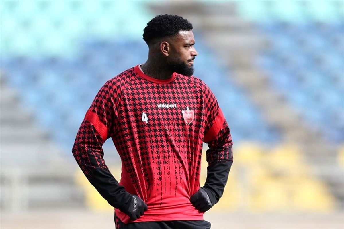 ستاره هلندی به جمع سرخپوشان برمی‌گردد؟