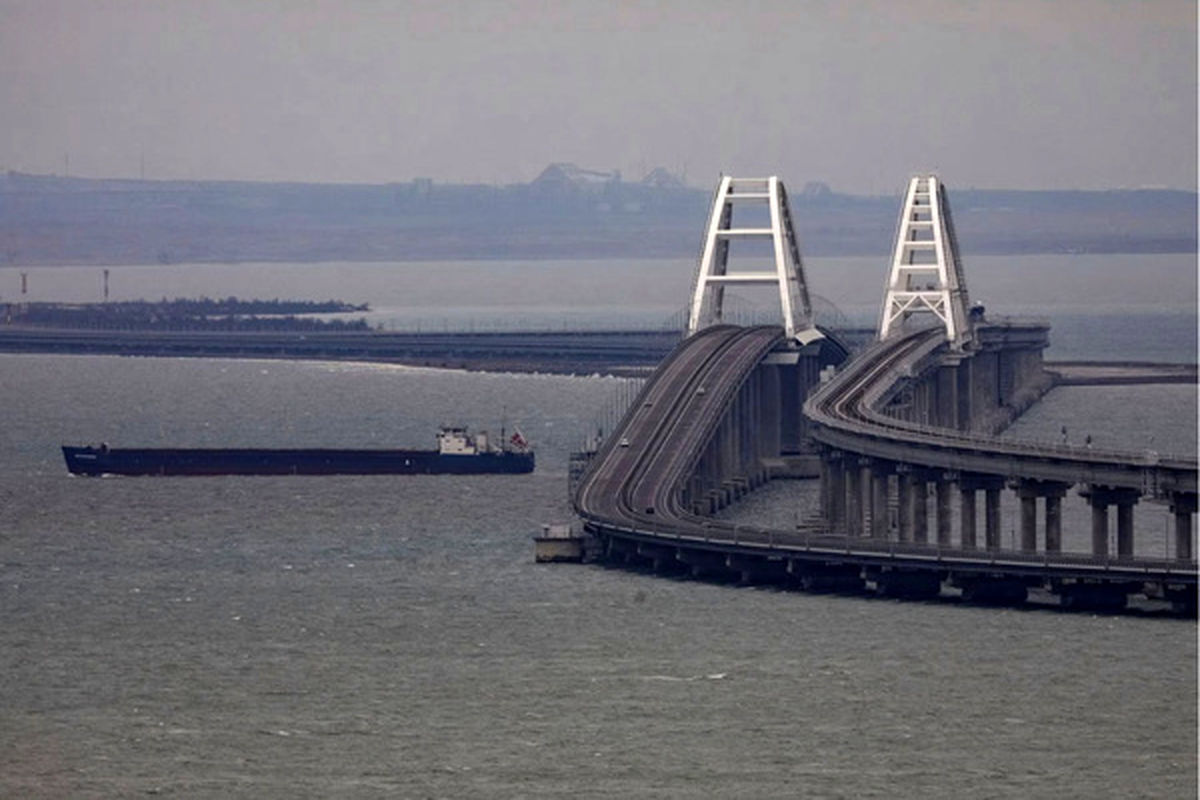 اعلام وضعیت اضطراری در پل «کریمه»+ فیلم