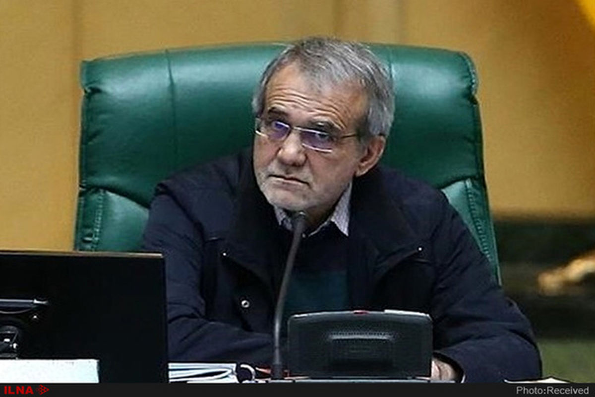 انتقاد پزشکیان به استقرار گشت ارشاد