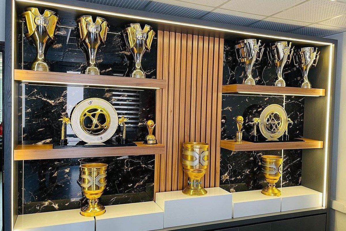 جام‌های پرسپولیس در خانه های مردم!