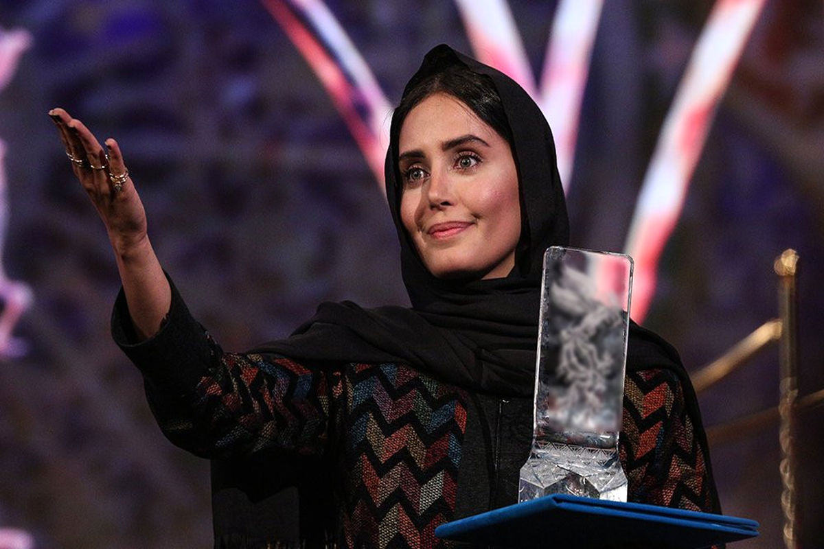 این مرد چه نسبتی با الناز شاکر دوست دارد؟ + عکس