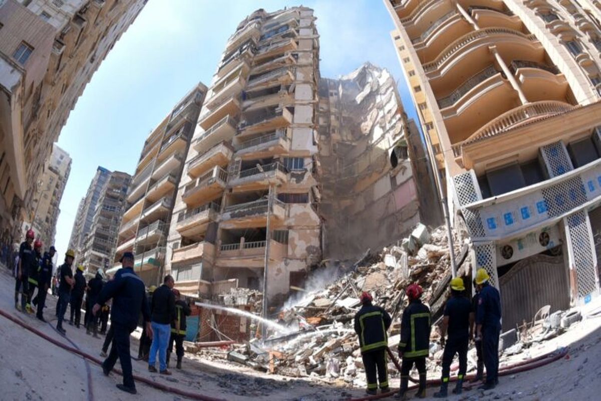 ساختمان ۱۳ طبقه  در چند ثانیه فرو ریخت