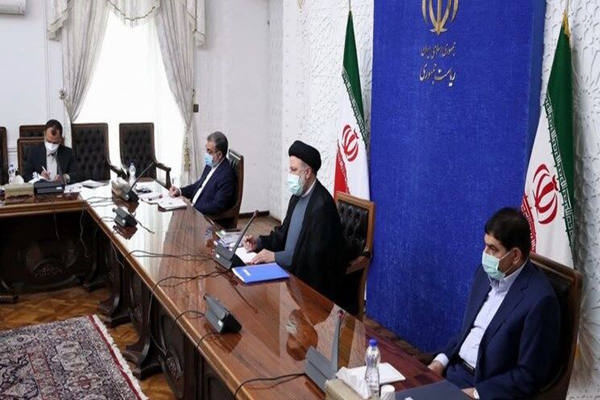 پیگیری دلیل افزایش قیمت بدون مجوز محصولات پتروشیمی