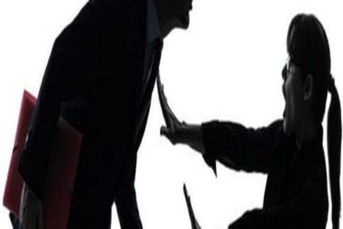 این بار مزاحمت ناموسی خانم برای آقا!