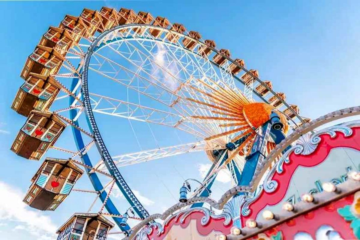 پلمب شهربازی دالفک قزوین در پی سقوط چرخ و فلک