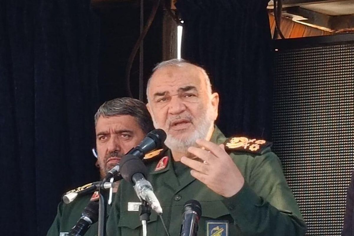 سردار سلامی: از برنامه دشمن برای سالگرد حوادث ۱۴۰۱ آگاهیم